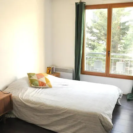 Le Vendome - Shared Homestay *