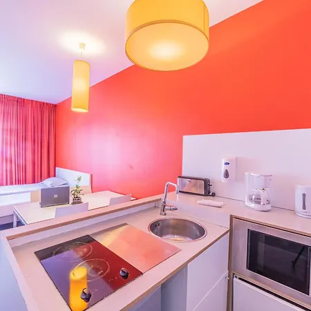 Hotel Montempo Cite Internationale 3*