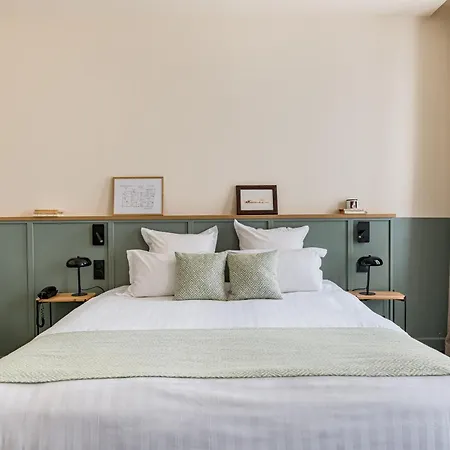 Globe Et Cecil Hotel 4*