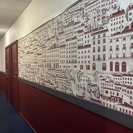 De La Croix-rousse 2*