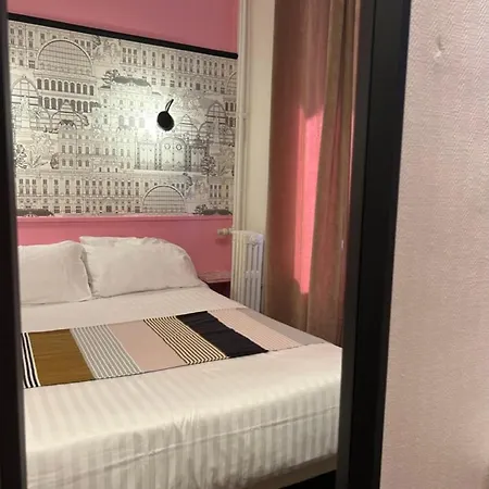 De La Croix-rousse Hotel 2*
