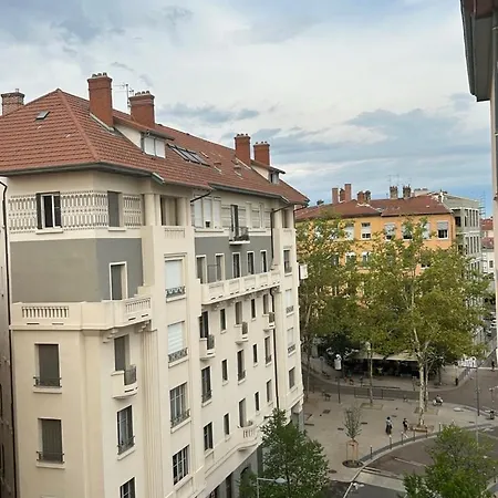 Hotel De La Croix-rousse