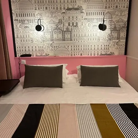 Hotel De La Croix-rousse Lione