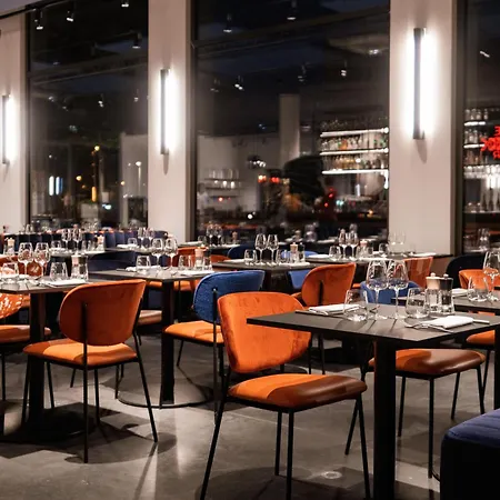The Ruck 4* Lyon