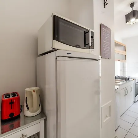 Apartment Vast Studio Near Tete D'or And Part-dieu Ail Lyon