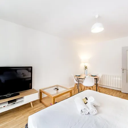 Vast Studio Near Tete D'or And Part-dieu Ail Lyon