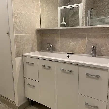 Confort Centre Homestay