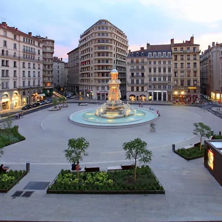 Les Jacobins, Hypercentre Apartment