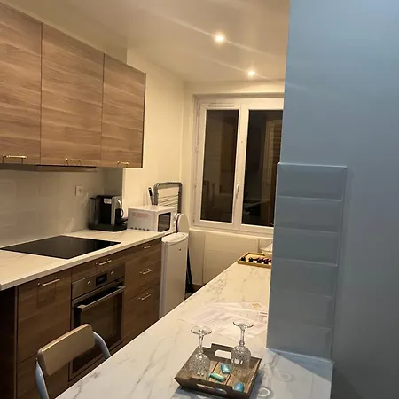 3eme Apartment *