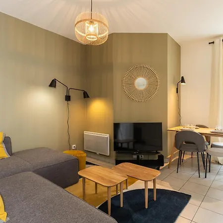 Dify Berthelot - Jean Mace Apartment *
