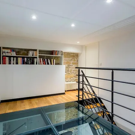 Charlie-meublee De Gamme-duplex-260m2-lyon 1 *