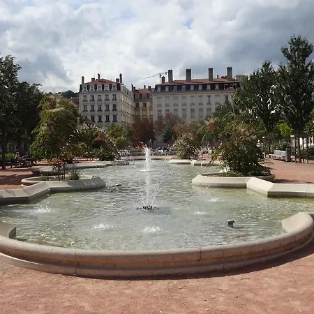 Avy Bellecour Lägenhetshotell 2*