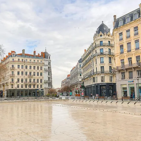 Cosy Et Calme En Hypercentre Apartment