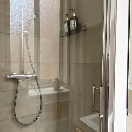 Plein Centre Apartment *