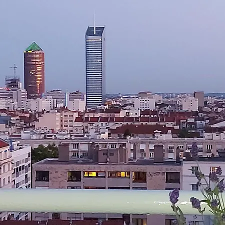 Plein Sud Terrasse Climatisation Garage Netflix