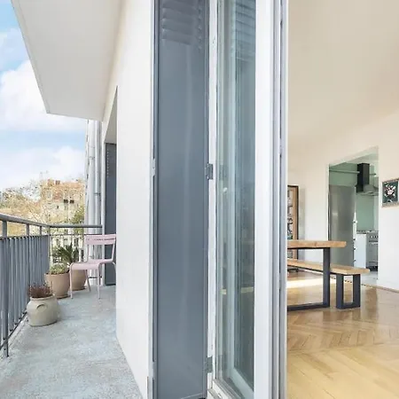 Atelier St Didier-spacieux Avec Grand Balcon-saone * Lyon