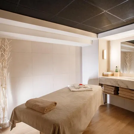 Warwick Reine Astrid - Lejlighedshotel Lyon