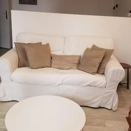 Independant, Proche Hopitaux Est Homestay