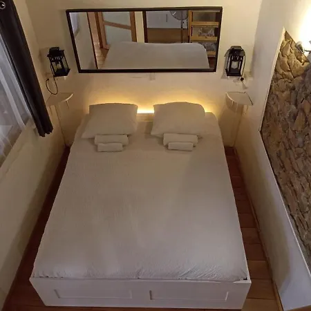 La Loge Du Vieux Bed and Breakfast