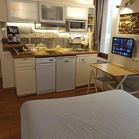La Loge Du Vieux Bed and Breakfast 2*