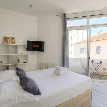 Apartment Cosy Et Calme Proche Metro Montplaisir *