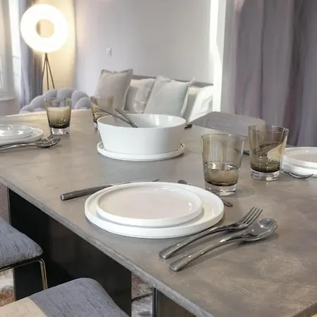 Superbe Studio, Tete D'or, * Lyon