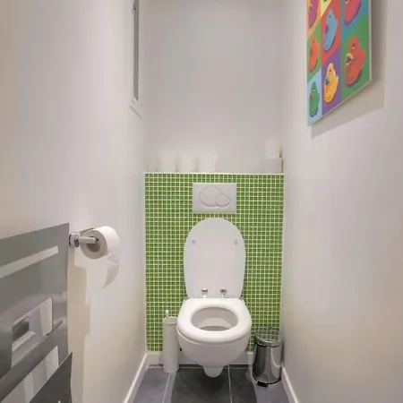 Bel Spacieux, Climatise - Centre Apartment