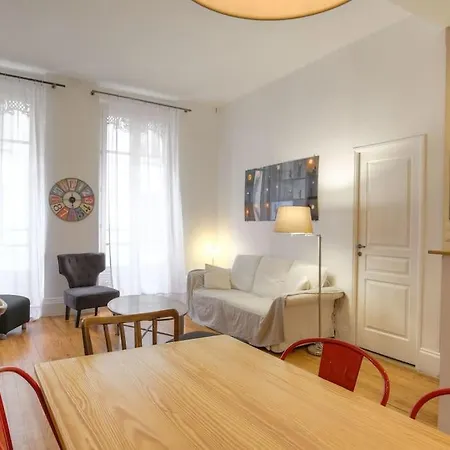 Bel Spacieux, Climatise - Centre Apartment *