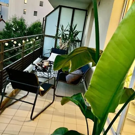 Un Balcon A Monplaisir- 4 Lits -garage - 47m2 Apartment Lyon