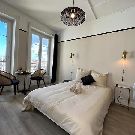 Atos Apartamento Lyon