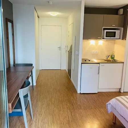 Apartment Harmonie Confluence Et Piscine Chauffante *