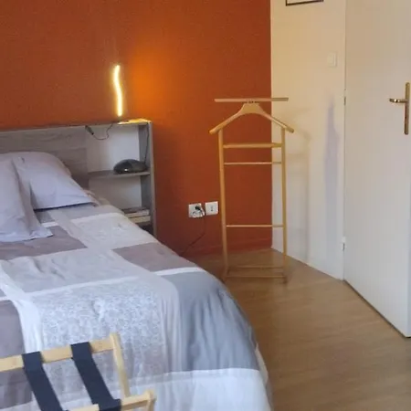20 M2 S De B Wc Prives Terrasse Garage Homestay *