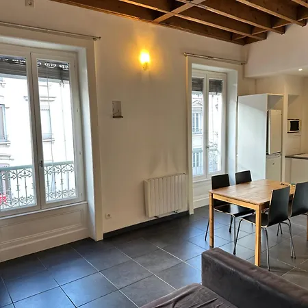 Apartment Rue Laporte *