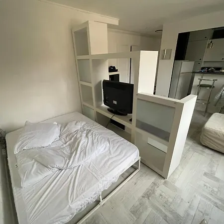 2, 3 Pers. Center Apartment *