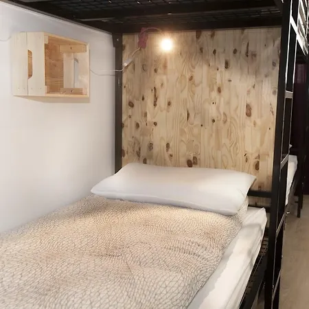 Le Flâneur Auberge de jeunesse