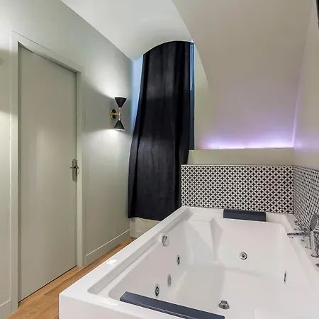 Love hôtel Romantique Balneo Centre
