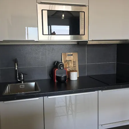 Le Petit Debrousse, Confort Calme Et Parking Apartment Lyon