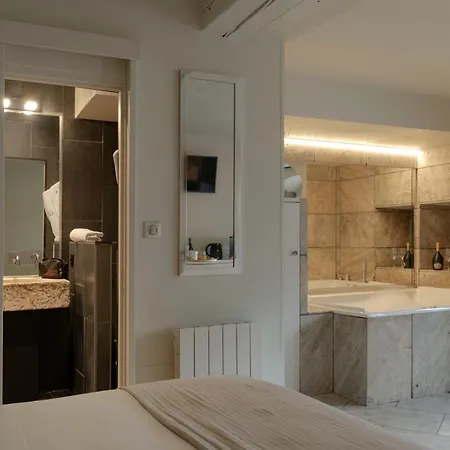 Hotel Le Gourguillon 2*