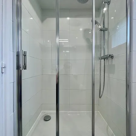Bngo I Le Spacieux I 3 Chambres, 2 Salles De Bain, Parking Prive Gratuit, 8 Personnes, Vieux Hypercentre Apartment *