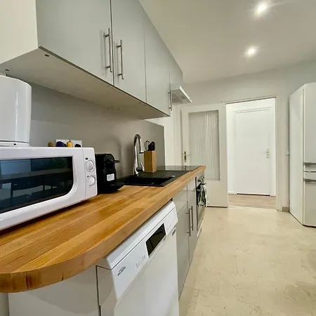 Bngo I Le Spacieux I 3 Chambres, 2 Salles De Bain, Parking Prive Gratuit, 8 Personnes, Vieux Hypercentre Apartment