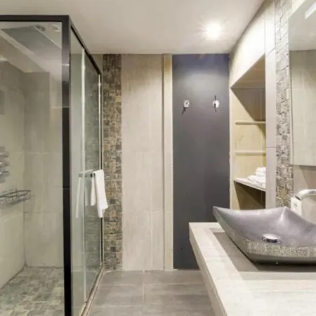 Triplex Cosy Au Calme - Terrasse - Parking Prive Apartment