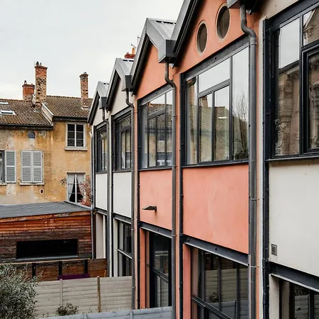 Apartment Triplex Cosy Au Calme - Terrasse - Parking Prive Lyon