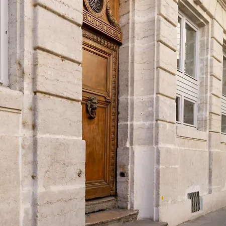 Le Haussman 4 Places - Louis Pradel - Netflix
