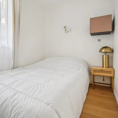 Baraban For 4 People With Balcony Near Part-dieu Apartment