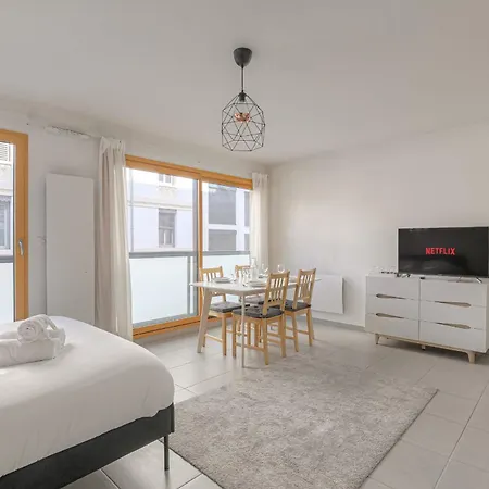 Cosy Avec Parking Proche Brotteaux Apartment *