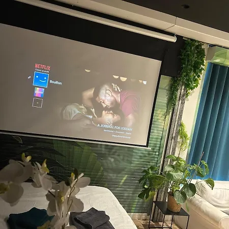 Appartement Jungle With Breakfast And Video Projector