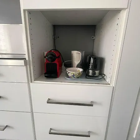 & Cosy, Charcot- Wifi - Lave Linge - Balcon - Parking *