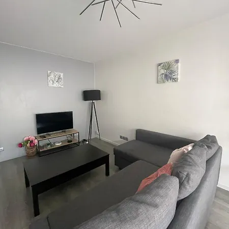 Apartment & Cosy, Charcot- Wifi - Lave Linge - Balcon - Parking *