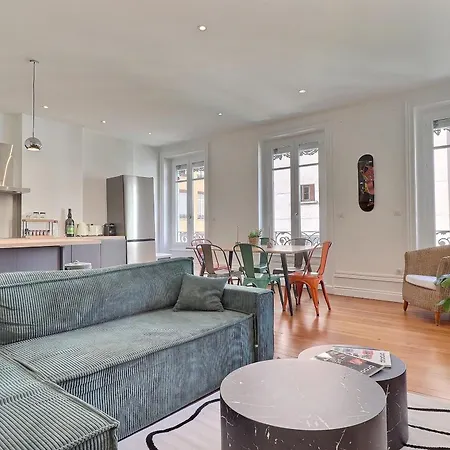 Escape And Charm In La Croix-rousse Stunning One-bedroom For An Apartment
