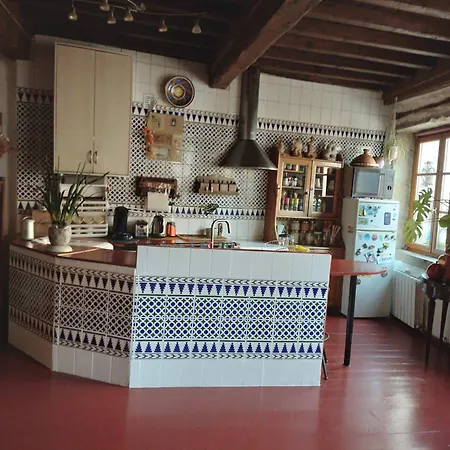 Dans Maison De Vieux, St Just Bed & Breakfast *